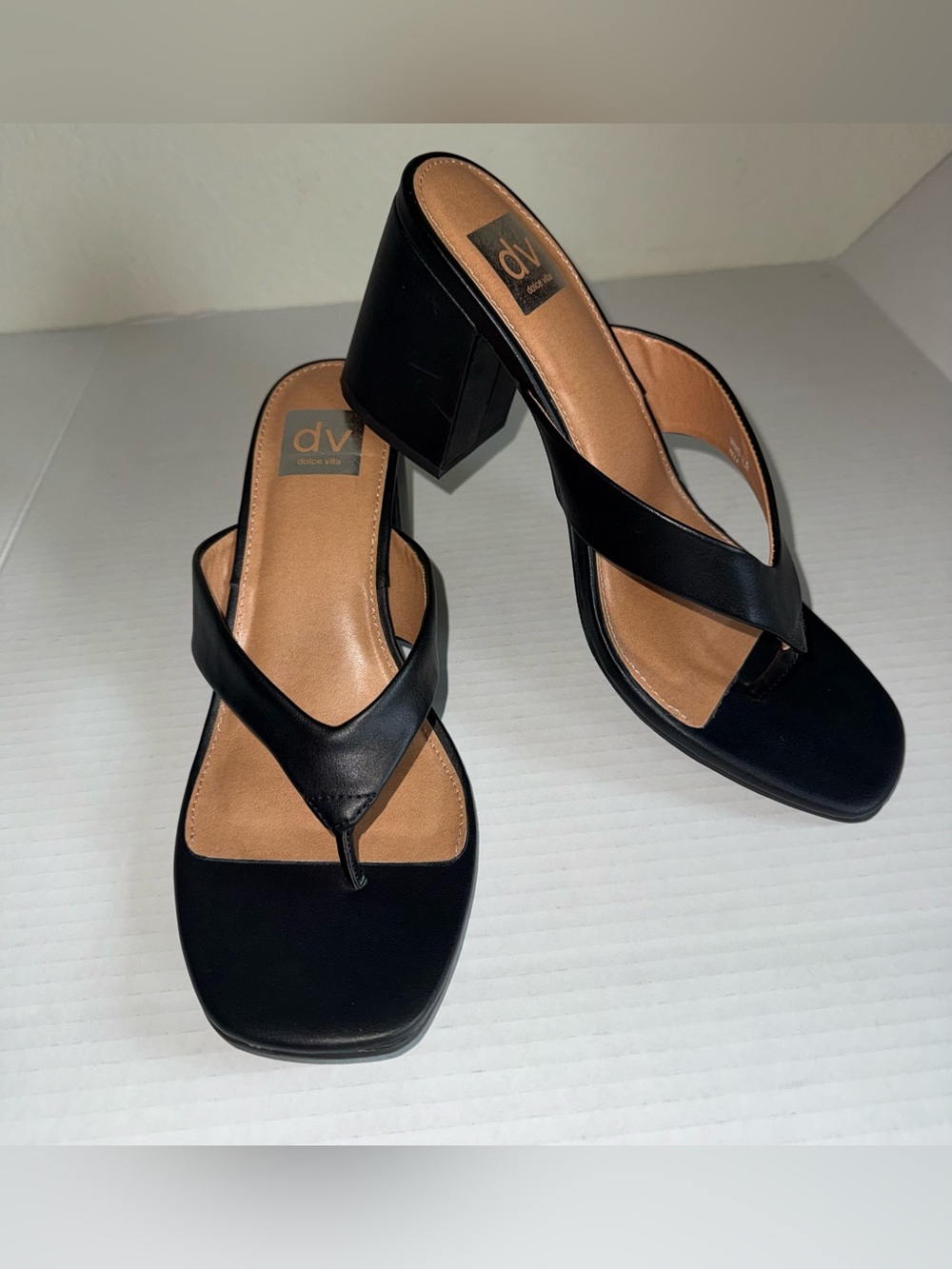 Dolce Vita DV TILLA Black Leather Block Heel Thong Sandals